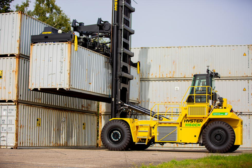 Hyster begins first-ever, real-world pilot of hydrogen fuel cell-powered container handler