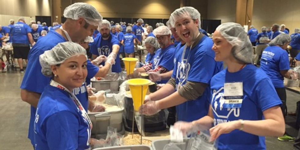 More than 250 volunteers pitch in at Stop Hunger Now event at CSCMP Annual Conference