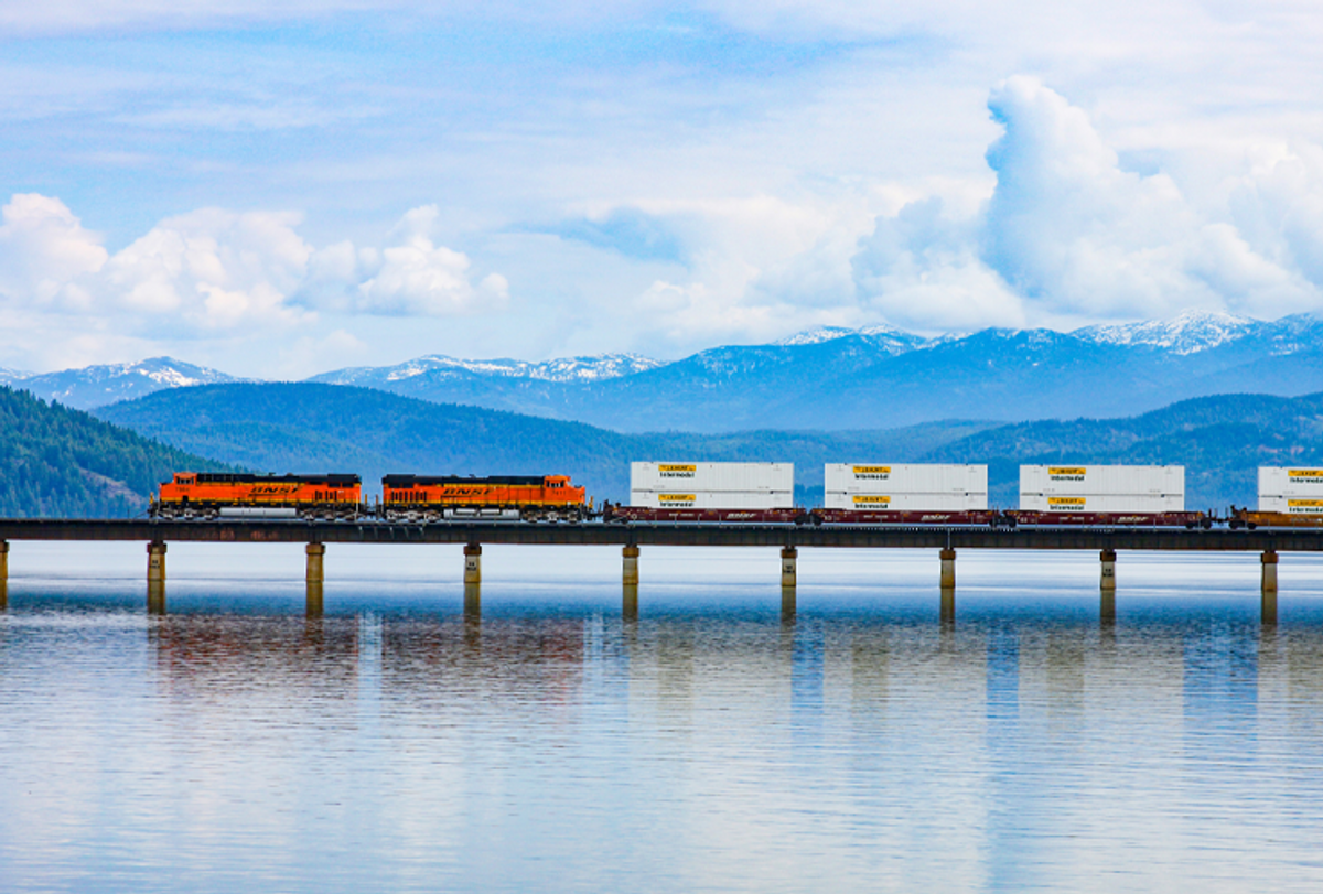 jbhunt intermodal-bnsf-locomotive-bridge.jpg