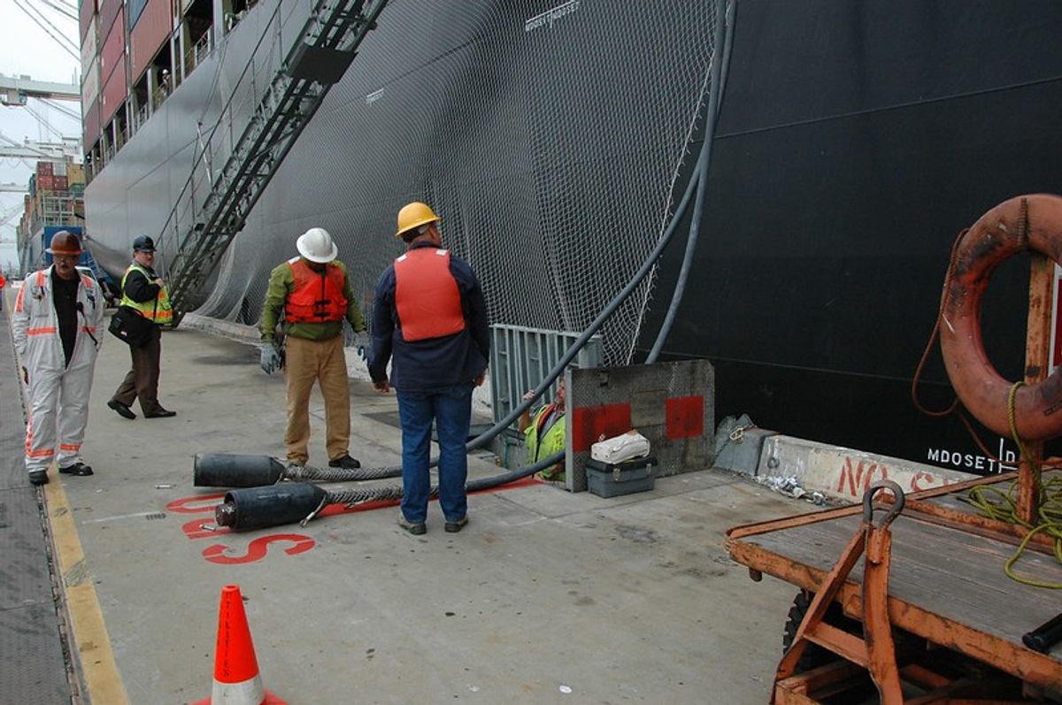 oakland Shore-power-vault-in-wharf-and-ship-plugs.jpg