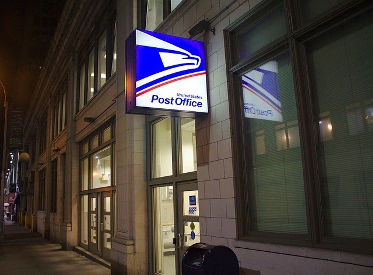 usps-796059_640-2.jpg