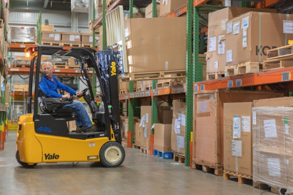 Yale earns green award for expansive lineup of lift truck motive power solutions